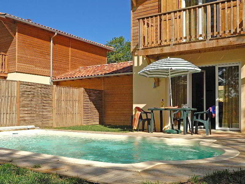 Madame Vacances - Residence Du Golf D'Armagnac Eauze Екстер'єр фото