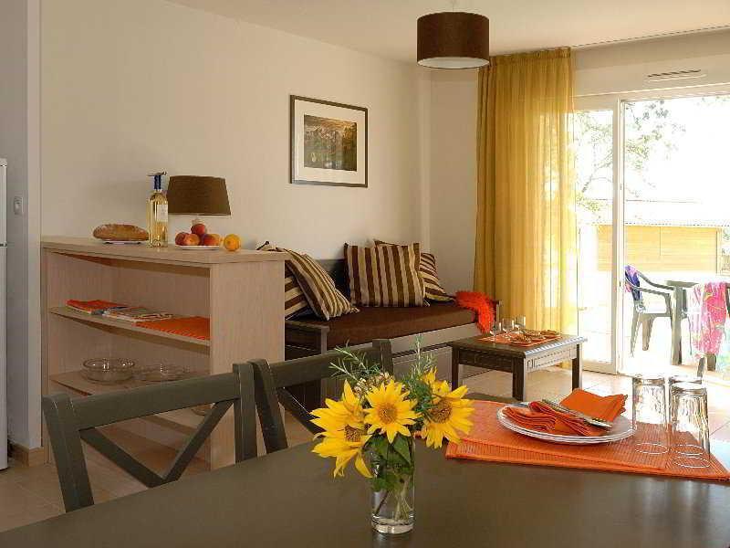 Madame Vacances - Residence Du Golf D'Armagnac Eauze Екстер'єр фото
